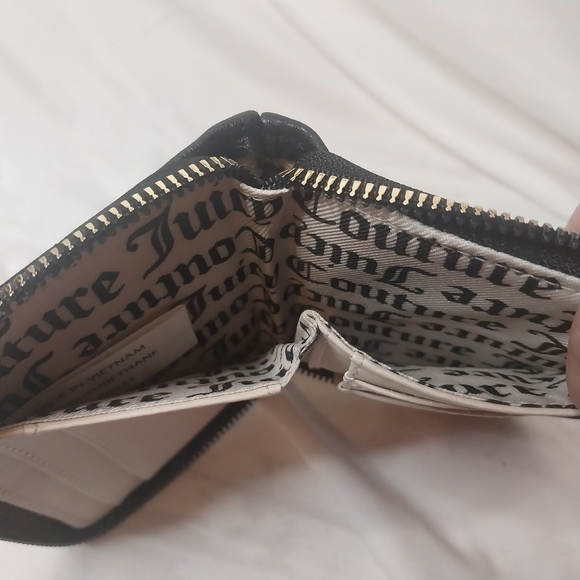 Juicy Couture Royal Race Open Flat Wallet Color Black - Picture 5 of 5